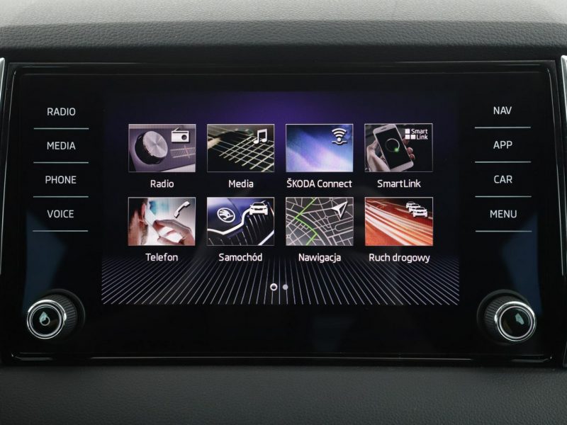 Škoda Karoq STYLE automat virtual navi PDC grzane fotele climatronic LED