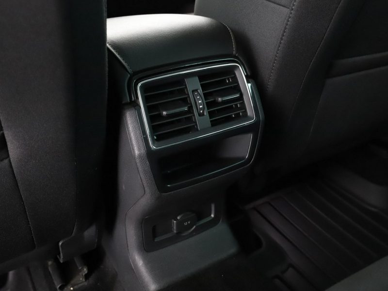 Škoda Karoq STYLE automat virtual navi PDC grzane fotele climatronic LED