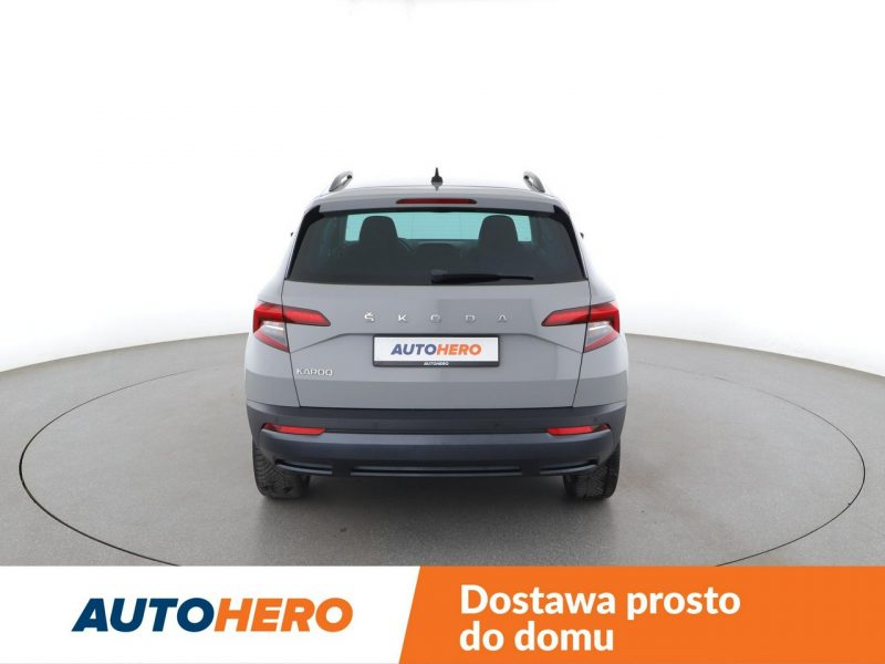 Škoda Karoq STYLE automat virtual navi PDC grzane fotele climatronic LED