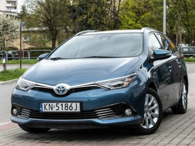 Toyota Auris 1.8_Hybryda_99KM_141 tyś. km II (2012-)