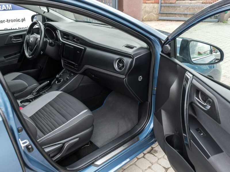 Toyota Auris 1.8_Hybryda_99KM_141 tyś. km II (2012-)
