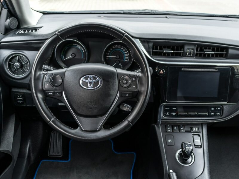 Toyota Auris 1.8_Hybryda_99KM_141 tyś. km II (2012-)