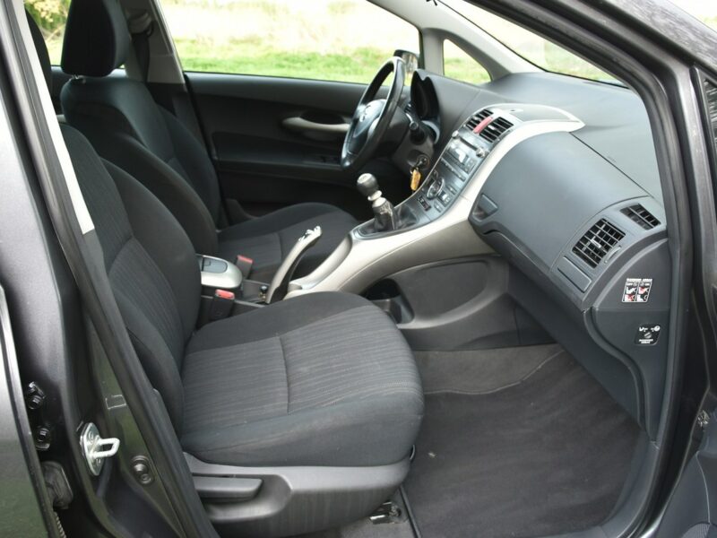 Toyota Auris 1.6VVT-i 132KM GAZ 2009r. Climatronic alufelgi Isofix HAK 5drzwi I (2006-2012)