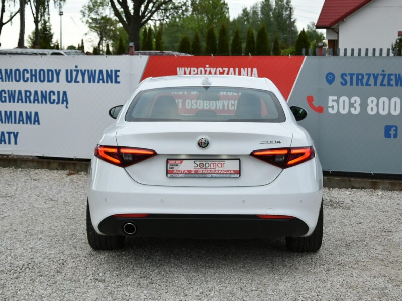 Alfa Romeo Giulia 2.2d Manual 2018r. jak NOWA 31tkm DNA NAVi Skóra LED Polecam