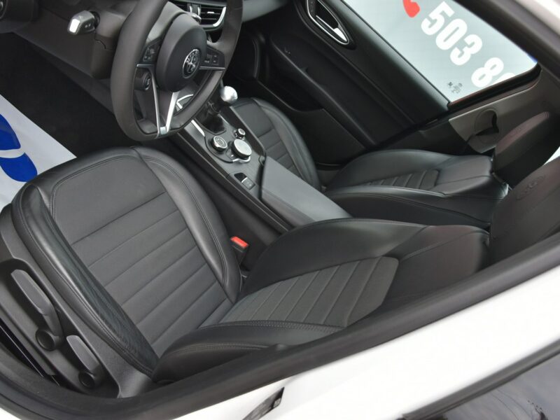 Alfa Romeo Giulia 2.2d Manual 2018r. jak NOWA 31tkm DNA NAVi Skóra LED Polecam