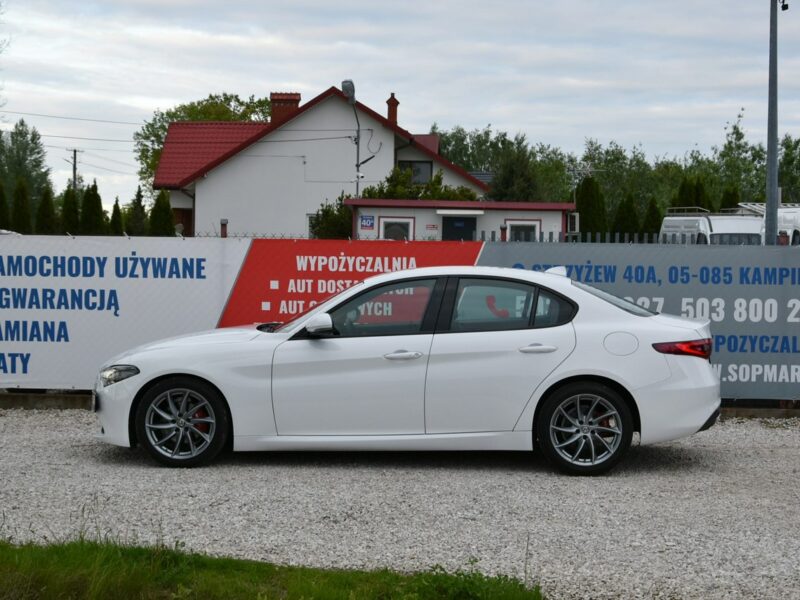 Alfa Romeo Giulia 2.2d Manual 2018r. jak NOWA 31tkm DNA NAVi Skóra LED Polecam