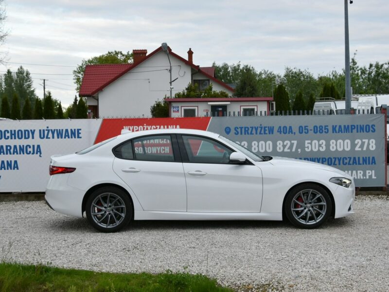 Alfa Romeo Giulia 2.2d Manual 2018r. jak NOWA 31tkm DNA NAVi Skóra LED Polecam