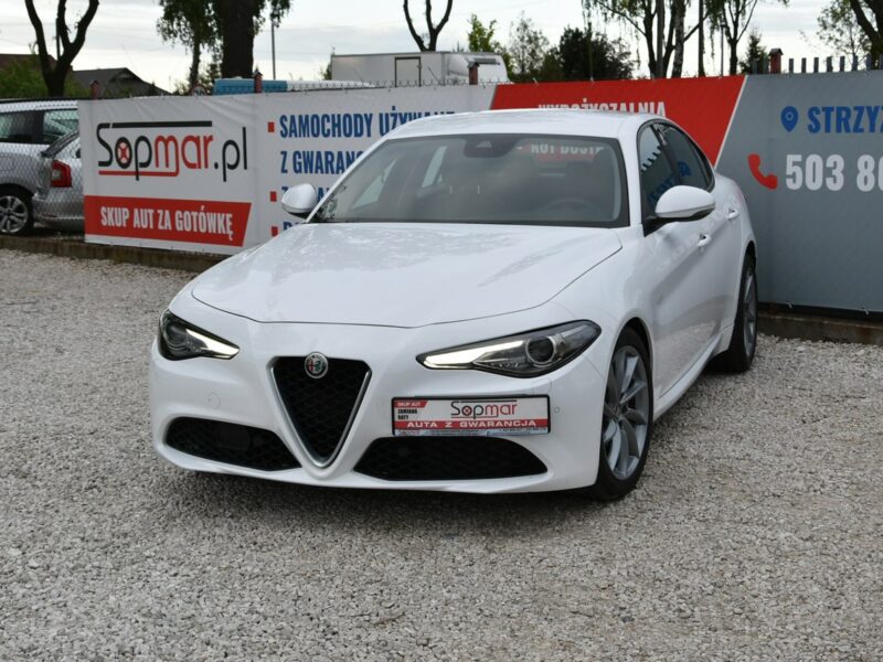 Alfa Romeo Giulia 2.2d Manual 2018r. jak NOWA 31tkm DNA NAVi Skóra LED Polecam