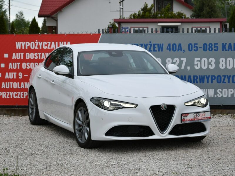 Alfa Romeo Giulia 2.2d Manual 2018r. jak NOWA 31tkm DNA NAVi Skóra LED Polecam