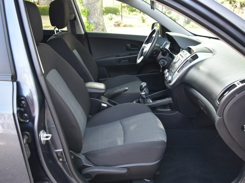Kia Cee'd 1.6CRDi 116KM 2011r. lift Klima TEMPOMAT isofix Alufelgi Polecam I (2006-2012)