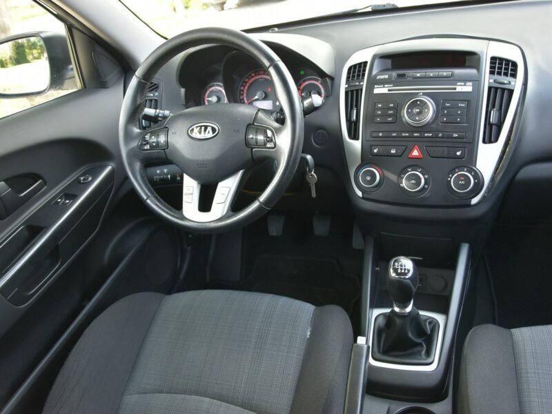 Kia Cee'd 1.6CRDi 116KM 2011r. lift Klima TEMPOMAT isofix Alufelgi Polecam I (2006-2012)