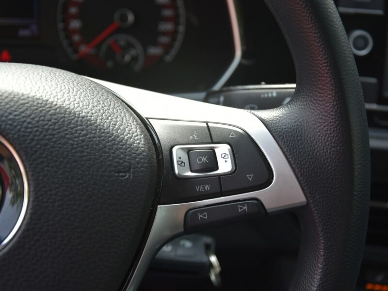 Volkswagen Jetta 1.4TSi 150KM AUTOMAT 2019r. FullLED Kamera TEMPOMAT Isofix 37tkm A6 (2010-)