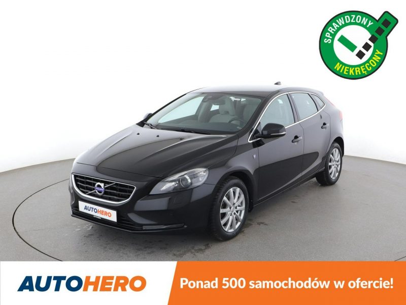 Volvo V40 2.0 T2 Ocean Race Tempomat Navi Grzane Fotele Skóra BiXenon TFT Kamera II (2012-)