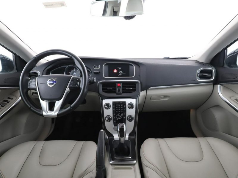 Volvo V40 2.0 T2 Ocean Race Tempomat Navi Grzane Fotele Skóra BiXenon TFT Kamera II (2012-)