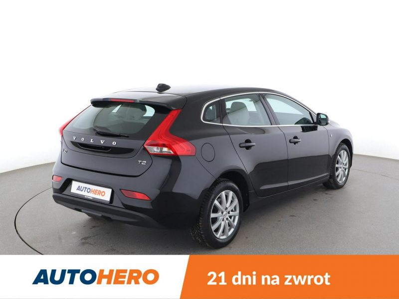 Volvo V40 2.0 T2 Ocean Race Tempomat Navi Grzane Fotele Skóra BiXenon TFT Kamera II (2012-)