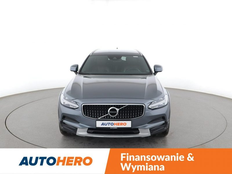 Volvo V90 Cross Country FV23% 4x4 automat skóra zintegrowane foteliki full LED navi czujniki p