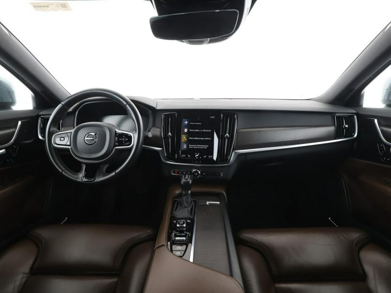 Volvo V90 Cross Country FV23% 4x4 automat skóra zintegrowane foteliki full LED navi czujniki p
