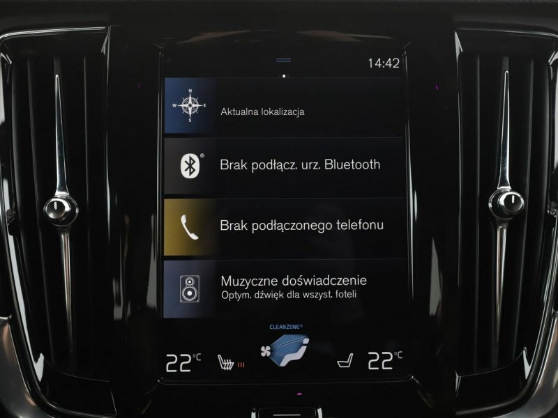 Volvo V90 Cross Country FV23% 4x4 automat skóra zintegrowane foteliki full LED navi czujniki p