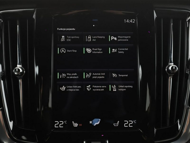 Volvo V90 Cross Country FV23% 4x4 automat skóra zintegrowane foteliki full LED navi czujniki p