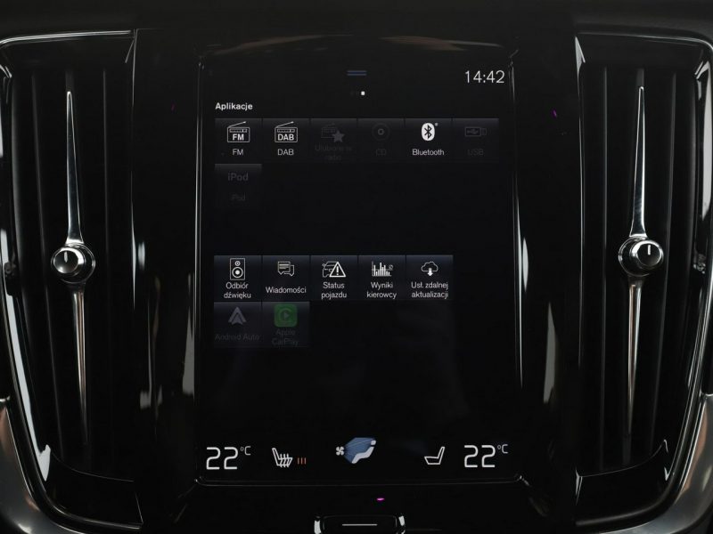Volvo V90 Cross Country FV23% 4x4 automat skóra zintegrowane foteliki full LED navi czujniki p