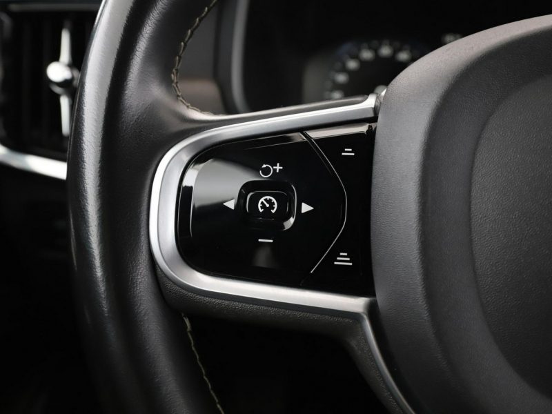 Volvo V90 Cross Country FV23% 4x4 automat skóra zintegrowane foteliki full LED navi czujniki p