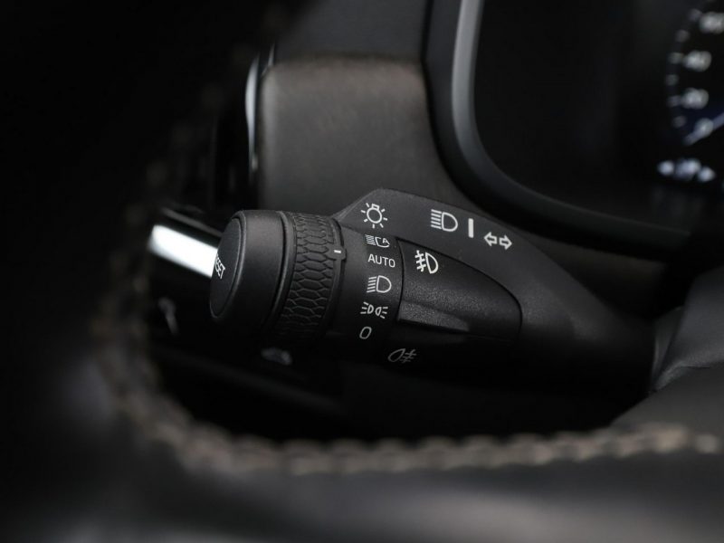 Volvo V90 Cross Country FV23% 4x4 automat skóra zintegrowane foteliki full LED navi czujniki p