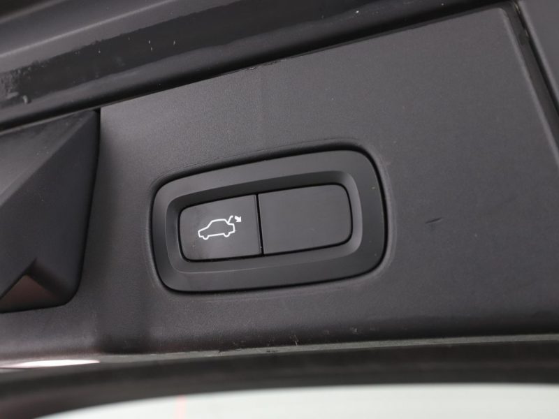 Volvo V90 Cross Country FV23% 4x4 automat skóra zintegrowane foteliki full LED navi czujniki p
