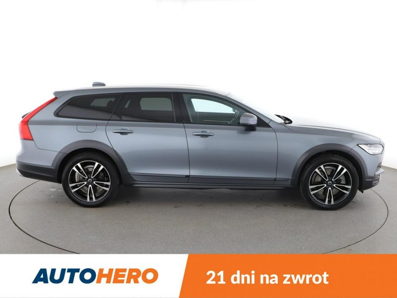 Volvo V90 Cross Country FV23% 4x4 automat skóra zintegrowane foteliki full LED navi czujniki p