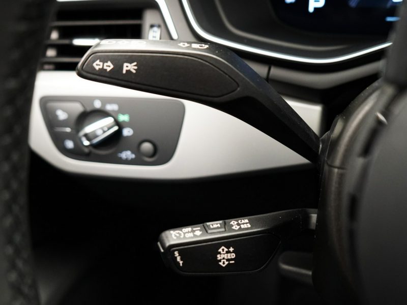 Audi A4 30TDI 136KM LED Tempomat Ambient B9 (2015-)