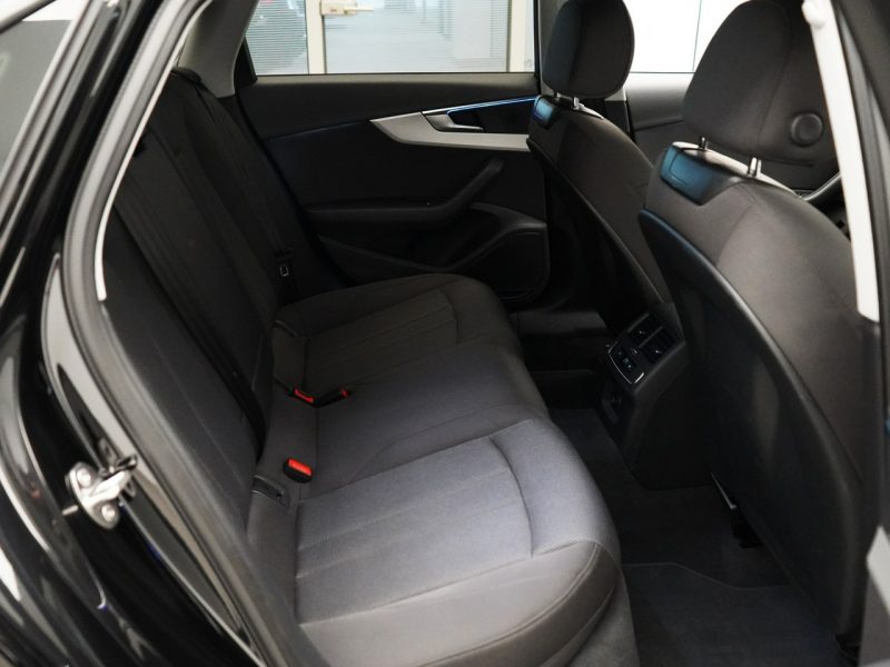 Audi A4 30TDI 136KM LED Tempomat Ambient B9 (2015-)