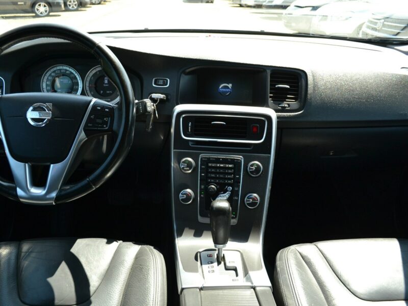 Volvo V60 Nawigacja*Climatronic*Serwis*LED*Automat 2.0T 203KM I (2010-2018)