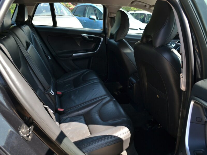 Volvo V60 Nawigacja*Climatronic*Serwis*LED*Automat 2.0T 203KM I (2010-2018)