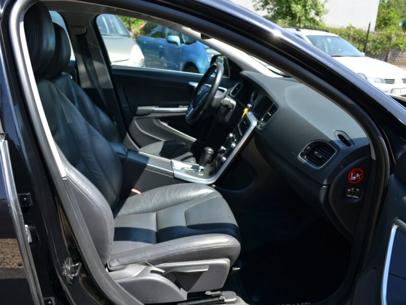 Volvo V60 Nawigacja*Climatronic*Serwis*LED*Automat 2.0T 203KM I (2010-2018)