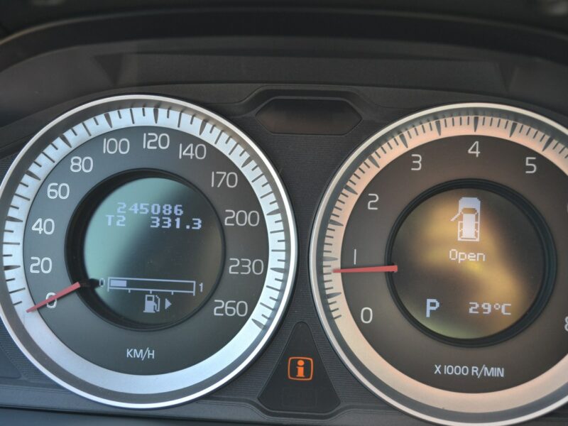 Volvo V60 Nawigacja*Climatronic*Serwis*LED*Automat 2.0T 203KM I (2010-2018)