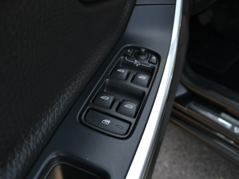 Volvo V60 Nawigacja*Climatronic*Serwis*LED*Automat 2.0T 203KM I (2010-2018)