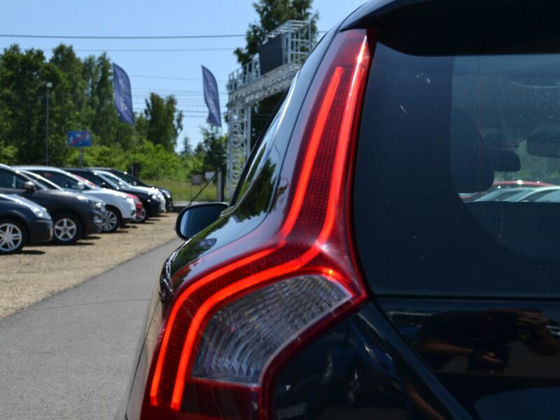 Volvo V60 Nawigacja*Climatronic*Serwis*LED*Automat 2.0T 203KM I (2010-2018)
