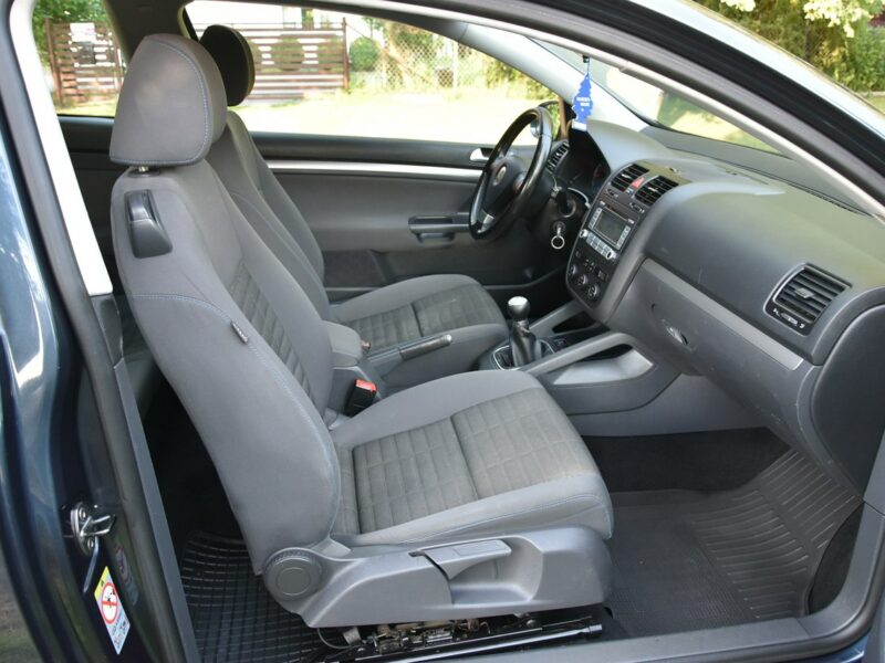 Volkswagen Golf V Tour 1.4MPi 80KM 2007r. climatronic alufelgi czujniki POLECAM V (2003-2008)
