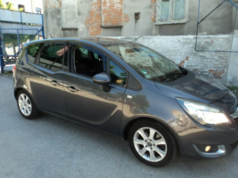 Opel Meriva sprzedam OPLA MERIVE,zareje,ubeziecz.bogata wersja II (2010-)