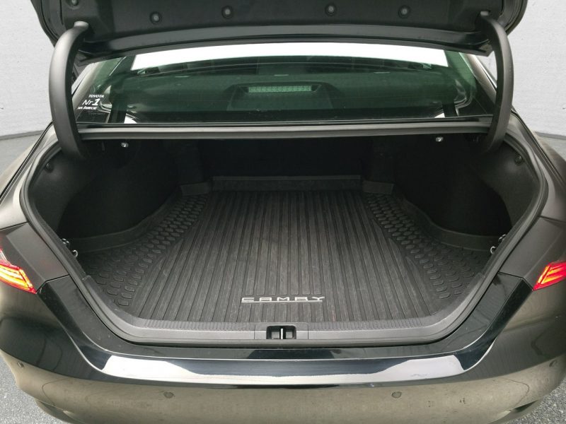 Toyota Camry IX (2018-)