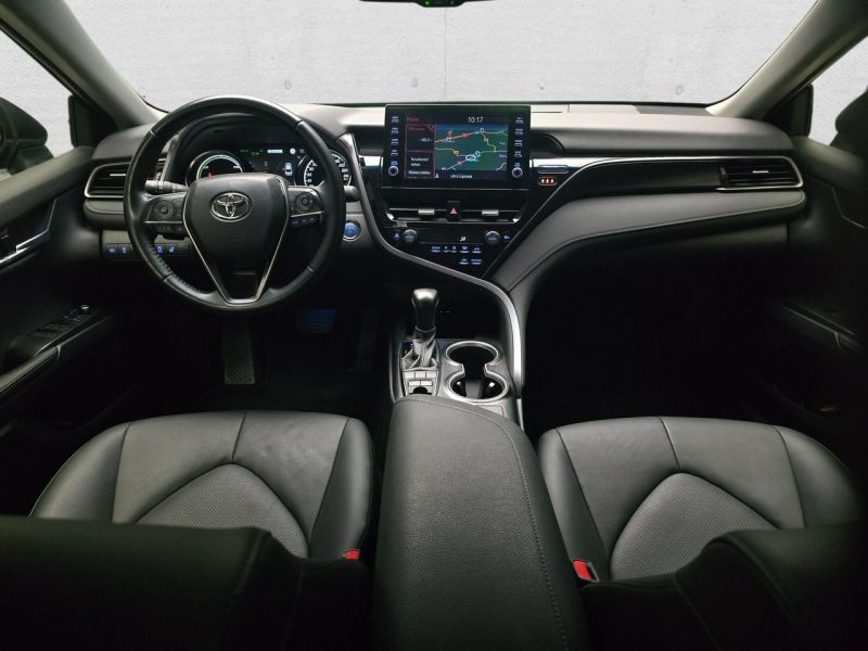 Toyota Camry IX (2018-)