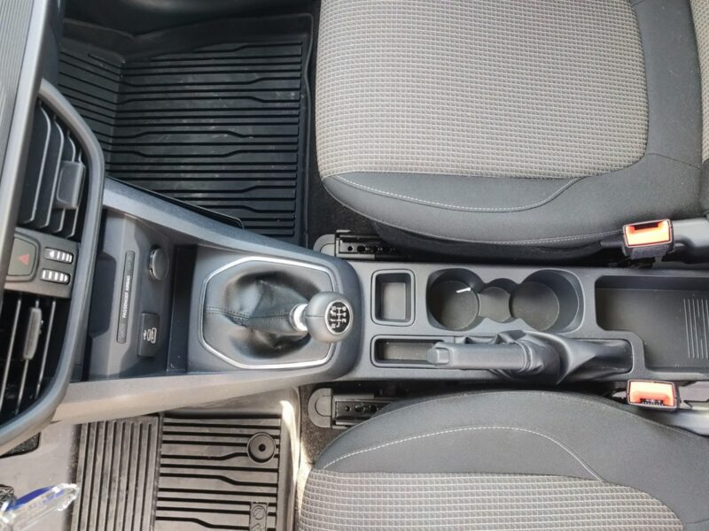 Ford Tourneo Courier Inna
