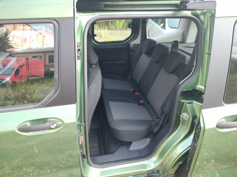 Ford Tourneo Courier Inna
