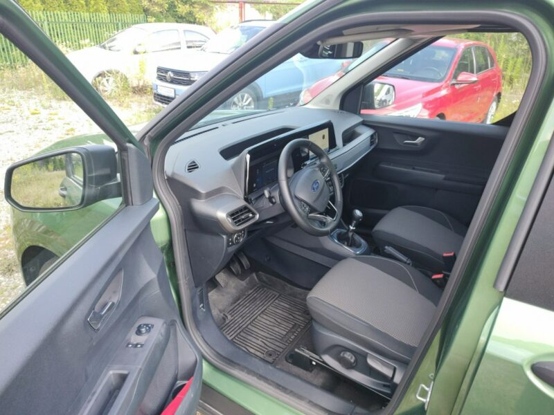 Ford Tourneo Courier Inna