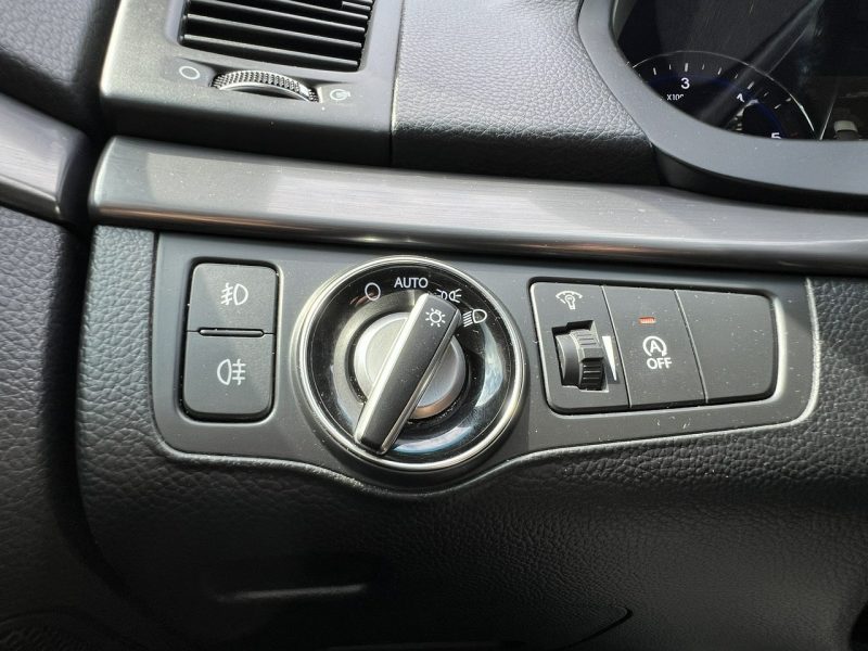 Hyundai i40 1.6 CRDI 136 KM Wagon Business Ksenon Salon PL 1wł. FV23%