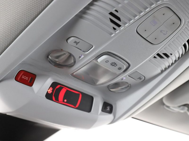 Peugeot 3008 Allure Business automat virtual półskóra panorama kamera180 navi tempo II (2016-)