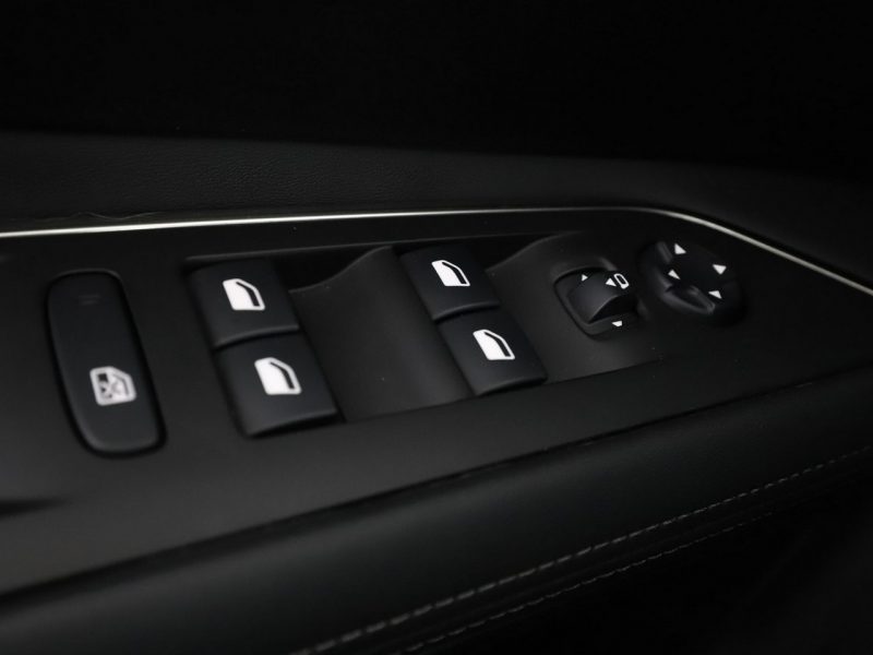 Peugeot 3008 Allure Business automat virtual półskóra panorama kamera180 navi tempo II (2016-)