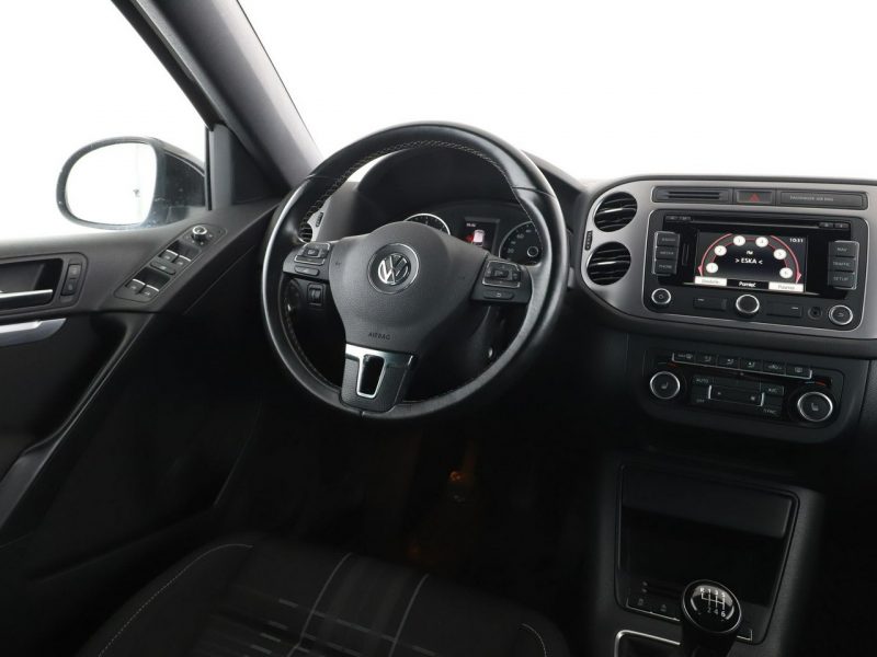 Volkswagen Tiguan BI-Xenon klima auto grzane fotele hak navi bluetooth I (2007-2016)