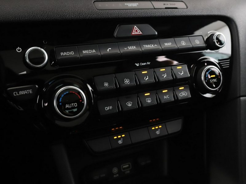 Kia Sportage 4x4 automata bi-xenon skóra panorama navi kamery klima auto IV (2016-2021)