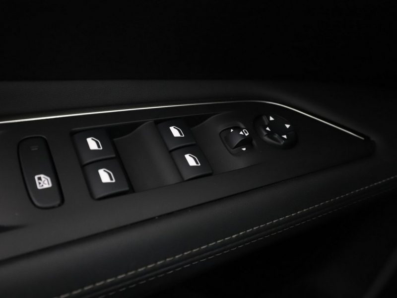 Peugeot 3008 Automat PDC tempomat klima auto navi bluetooth II (2016-)
