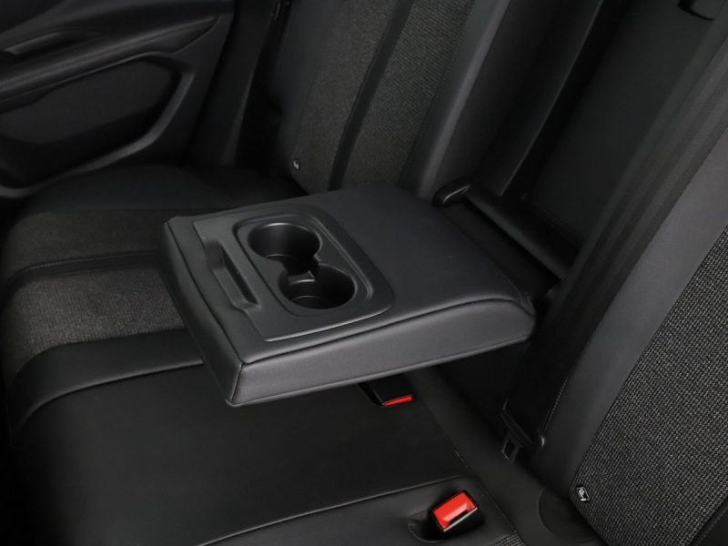 Peugeot 3008 Automat PDC tempomat klima auto navi bluetooth II (2016-)